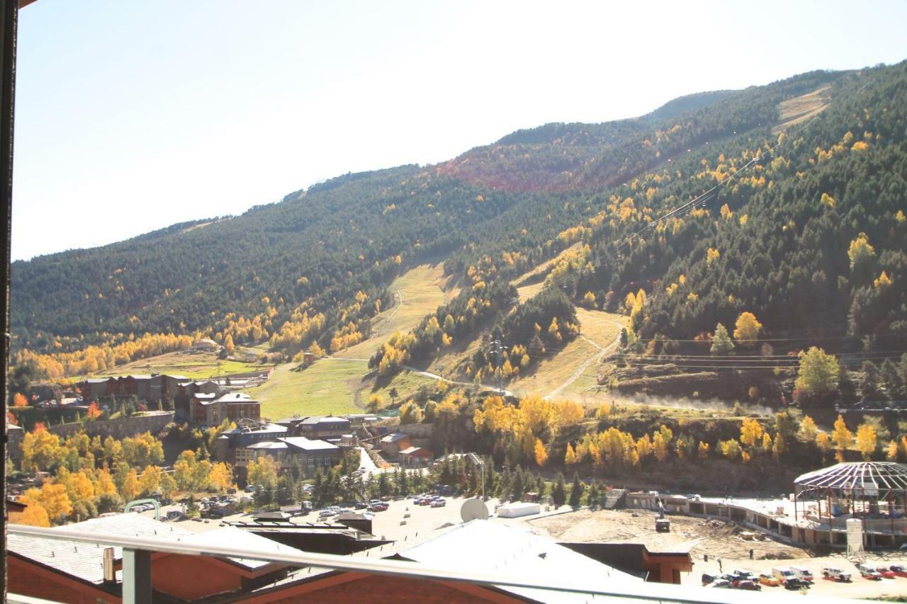 Genciana Estudio En El Tarter, Zona Grandvalira *